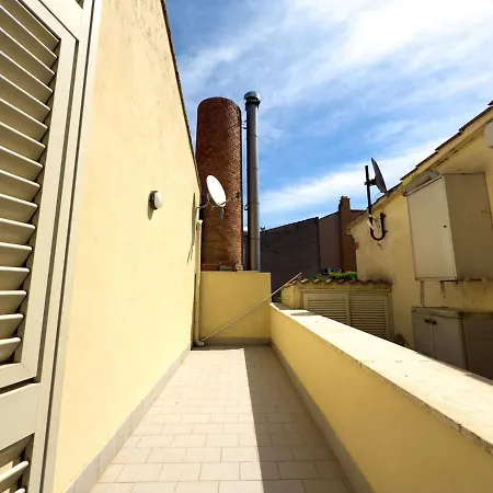 Casa Carducci - Relax E Privacy - Centro Lägenhet